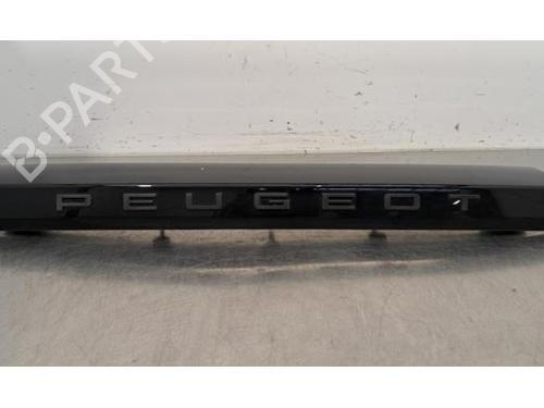 Used Tailgate trim PEUGEOT 2008 II (UD_, US_, UY_, UJ_, UR_, UC_) 1.5 BlueHDI 130 (131 hp) 28719450