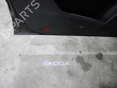 Right taillight SKODA KAROQ (NU7, ND7) 1.6 TDI | BP23642956C35 - Image 20