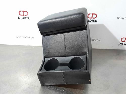 Middle console LAND ROVER DEFENDER Station Wagon (L316) 2.2 Td4 4x4 (L316) LR008788