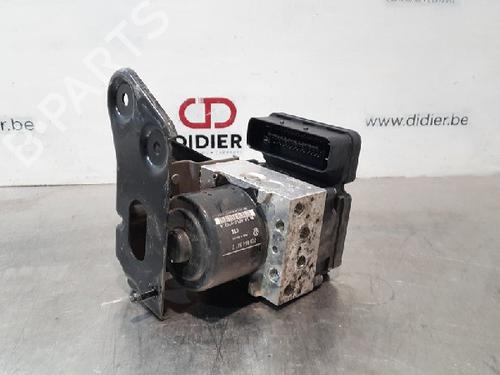 Used ABS pump VW TRANSPORTER T5 Van (7HA, 7HH, 7EA, 7EH) 2.0 TDI (114 hp) 10892783