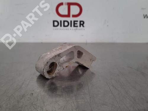 Used Engine mount Engine mount PEUGEOT EXPERT Van (V_) 2.0 BlueHDi 120 (122 hp) 10894035 10894035