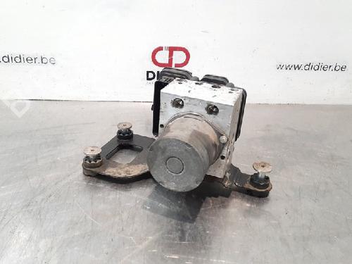 Used ABS pump LAND ROVER DISCOVERY V (L462) 2.0 Td4 4x4 (180 hp) 15022165