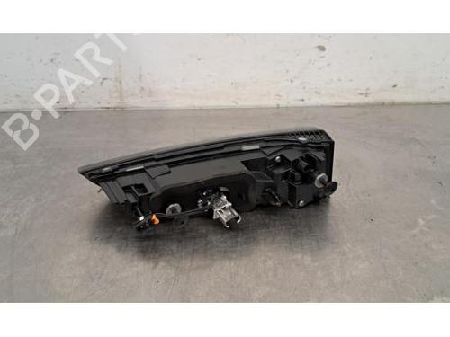 Right taillight PEUGEOT 308 III (FB_, FH_, FP_, F3_, FM_) Hybrid 225 (F3DGYT, F3DGNH) | BP24419039C35 