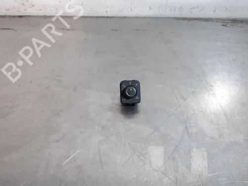 mirror-switch-vw-golf-viii-variant-cg5-db5-2020-36145841 main image