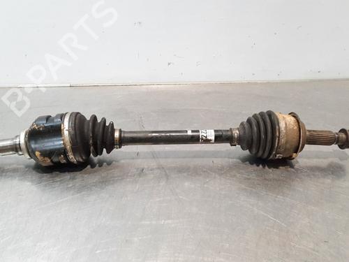 Used Left front driveshaft TOYOTA YARIS (_P13_) 1.5 Hybrid (NHP130_, NHP130) (101 hp) 15031213
