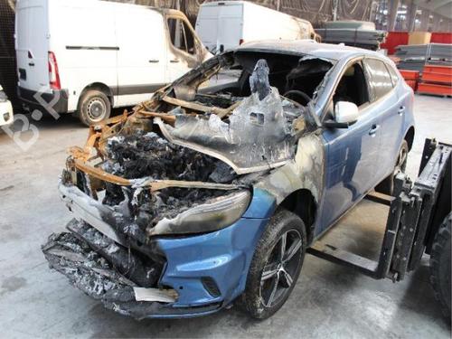 VOLVO V40 Hatchback (525) T2 1144900