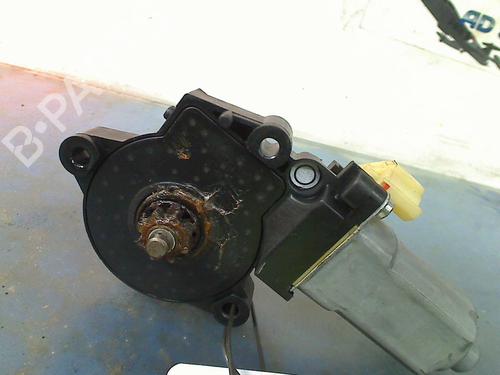 Left front window motor HYUNDAI TUCSON (JM) 2.0 | BP18525753E21 