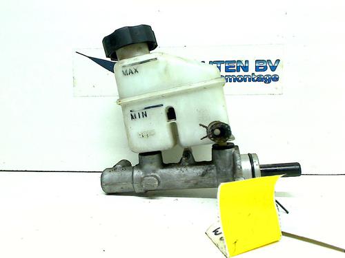 Used Brake master cylinder HYUNDAI i30 Estate (FD) 1.6 CRDi (116 hp) 11298131