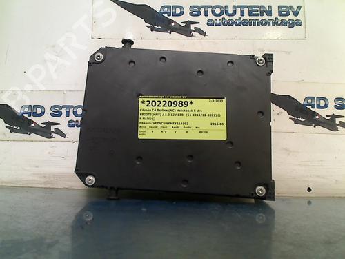 Used Fuse box CITROËN C4 II (NC_) 1.2 THP 130 (NCHNYM, NCHNYT) (130 hp) 13520329