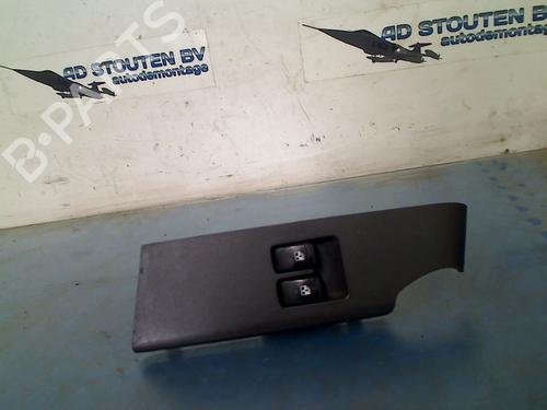 Used Left front window switch CHEVROLET AVEO / KALOS Hatchback (T250, T255) 1.2 (84 hp) 17368748