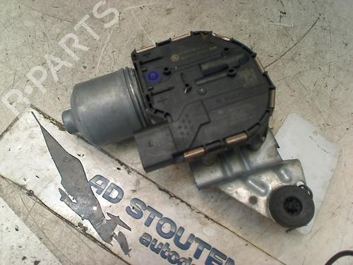 Used Front wiper motor SKODA OCTAVIA III Combi (5E5, 5E6) 1.6 TDI (110 hp) 11305664