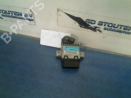Used Fuel pump PORSCHE 911 (997) 3.8 Carrera 4S (385 hp) 18877031