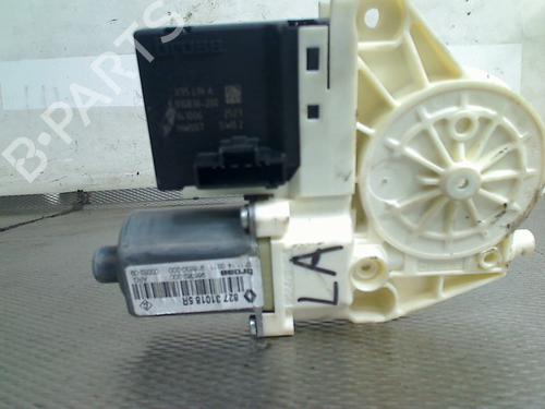 Motore alzacristalli posteriore sinistro RENAULT MEGANE III Grandtour (KZ0/1) 1.5 dCi (KZ09, KZ0D, KZ1G, KZ29, KZ14, KZ1W, KZ10, KZ1F,... (110 hp) 32262773