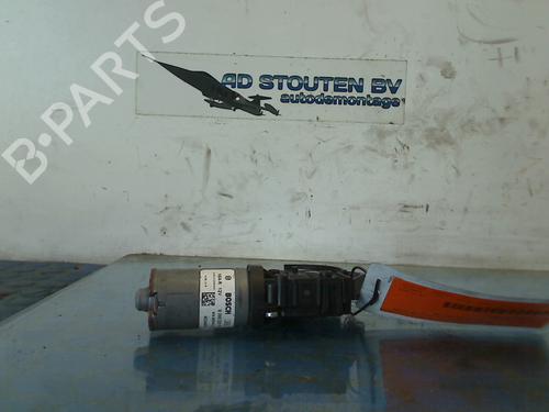 Moteur du toit ouvrant MERCEDES-BENZ A-CLASS (W176) A 200 CDI (176.001) (136 hp) 11291771