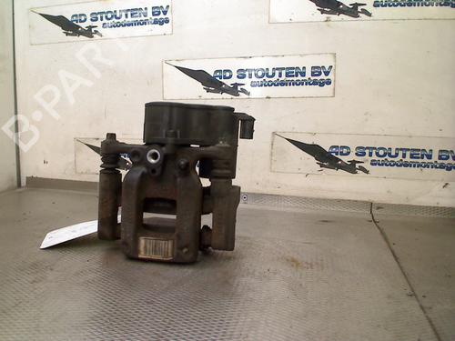 Used Right rear brake caliper PEUGEOT 3008 II SUV (MC_, MR_, MJ_, M4_) 1.2 THP/ PureTech 130 (MRHNSM, MRHNSU, MRHNSJ, MRHNYW,... (131 hp) 31335762