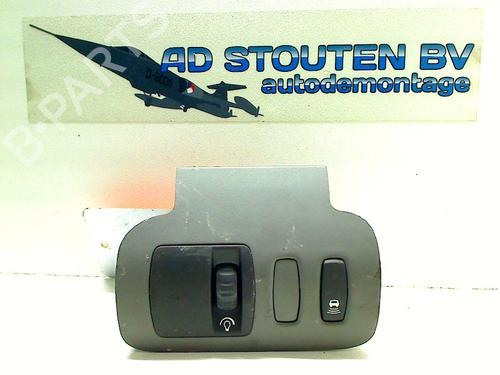 Used Switch RENAULT SCÉNIC II (JM0/1_) 1.5 dCi (JM16) (103 hp) 11302339