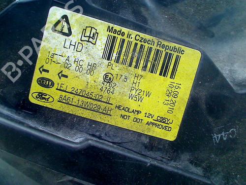 Right headlight FORD FIESTA VI (CB1, CCN) 1.0 EcoBoost | BP23239019C29 