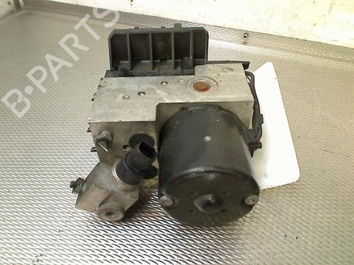 Used ABS pump ABS pump MERCEDES-BENZ S-CLASS (W220, V220) S 320 CDI (220.025, 220.125) (204 hp) 33840118 33840118