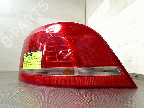 Right taillight VW PASSAT B7 Variant (365) 1.4 TSI | BP38059694C35 - Image 2