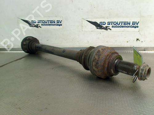 Aandrijfas links voor BMW 6 (E63) 630 i (258 hp) 31327379