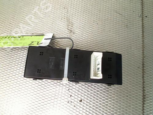 Left front window switch KIA PICANTO III (JA) 1.0 | BP38197257I27 - Image 3