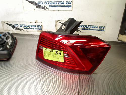Used Right taillight VW PASSAT B8 Variant (3G5, CB5) 1.6 TDI (120 hp) 31060087