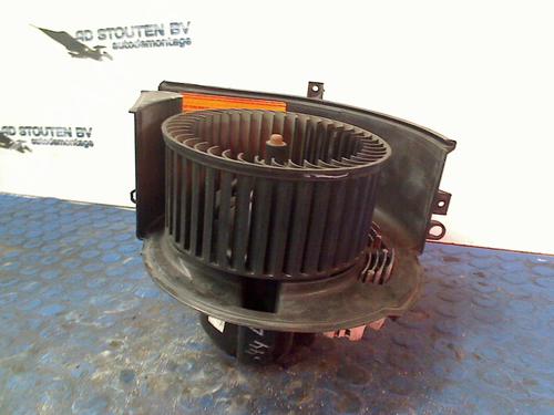 Used Heater blower motor Heater blower motor BMW X6 (E71, E72) xDrive 35 d (286 hp) 11322937 11322937