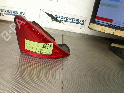 Used Right taillight PEUGEOT 3008 I MPV (0U_) 2.0 HDi Hybrid4 (0URHCA) (200 hp) 28510387