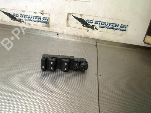 Used Left front window switch OPEL CORSA F (P2JO) 1.2 (68) (101 hp) 30747695