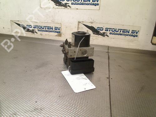 Używane Pompa ABS SUZUKI SWIFT III (MZ, EZ) 1.3 (RS413, ZC11S) (92 hp) 29965359