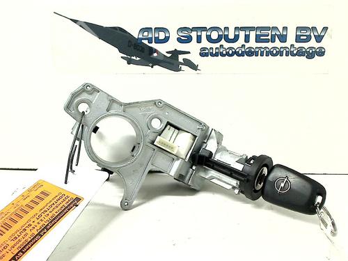 Used Ignition barrel OPEL ZAFIRA / ZAFIRA FAMILY B (A05) 2.2 (M75) (150 hp) 11303712
