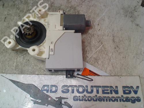 Used Left front window motor FORD FOCUS II (DA_, HCP, DP) 1.6 TDCi (109 hp) 11314808