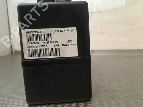 Used Central lock pump Central lock pump MERCEDES-BENZ S-CLASS (W220, V220) S 320 CDI (220.025, 220.125) (204 hp) 33840109 33840109