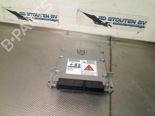 Used Engine control unit (ECU) NISSAN X-TRAIL I (T30) 2.2 dCi (136 hp) 30533670