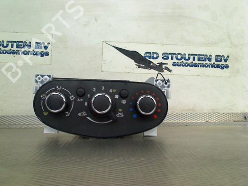 AC Styreenhet / Manøvreringsenhet DACIA SANDERO II TCe 90 (B8M1, B8MA, B8AC) (90 hp) 31256783