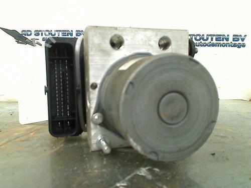 Used ABS pump PEUGEOT 3008 II SUV (MC_, MR_, MJ_, M4_) 1.2 THP/ PureTech 130 (MRHNSM, MRHNSU, MRHNSJ, MRHNYW,... (131 hp) 23530882
