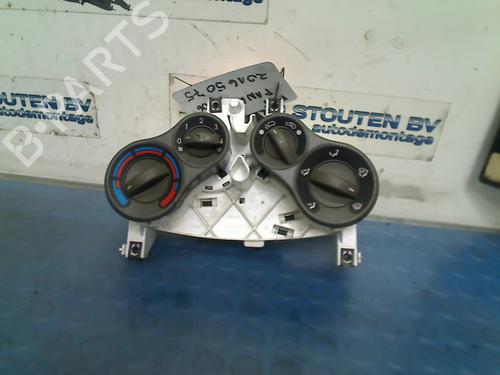 Used Climate control FIAT PANDA (169_) 1.1 (169.AXA1A) (54 hp) 21079732