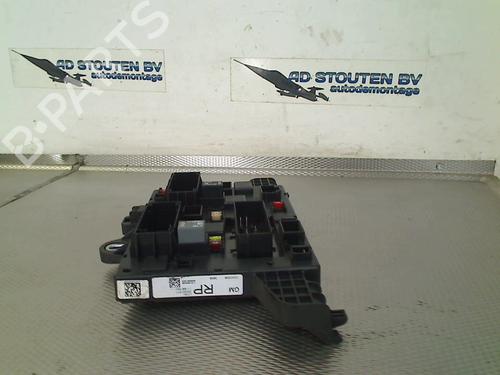 Caja reles / fusibles Caja reles / fusibles OPEL ASTRA J (P10) 1.6 (68) (115 hp) 33871924 33871924