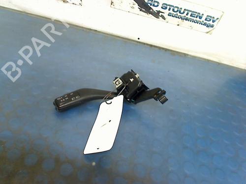 Used Headlight switch SEAT LEON (1P1) 1.6 (102 hp) 19573943