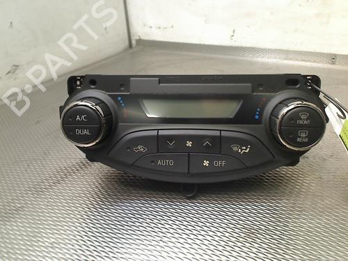 Used Climate control TOYOTA YARIS (_P13_) 1.5 Hybrid (NHP130_, NHP130) (101 hp) 32311808