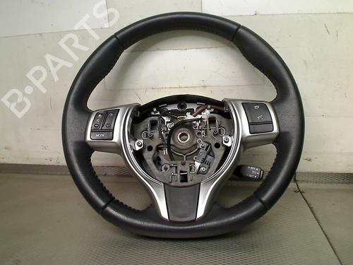 Lenkrad für TOYOTA YARIS (_P13_) 1.5 Hybrid (NHP130_, NHP130) (101 hp) 32315536