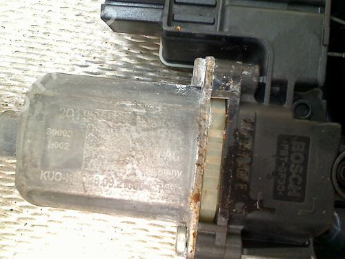 Right front window motor VW POLO VI (AW1, BZ1, AE1) 1.0 TSI | BP33011100E20 - Image 5