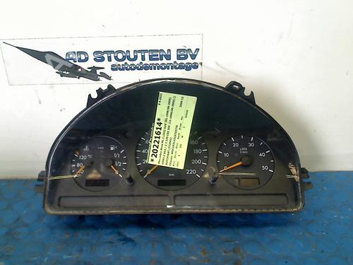 Used Display monitor MERCEDES-BENZ M-CLASS (W163) ML 270 CDI (163.113) (163 hp) 11324268