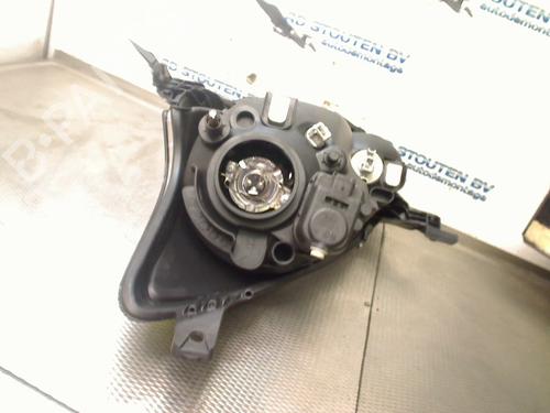 Right headlight TOYOTA AYGO (_B1_) 1.0 (KGB10_, KGB10R) | BP31263988C29