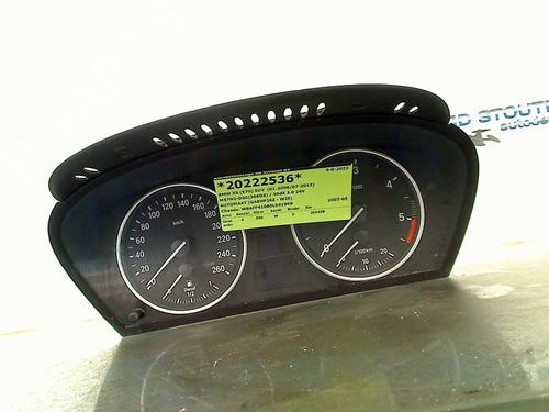 Used Instrument cluster Instrument cluster 21216145 21216145