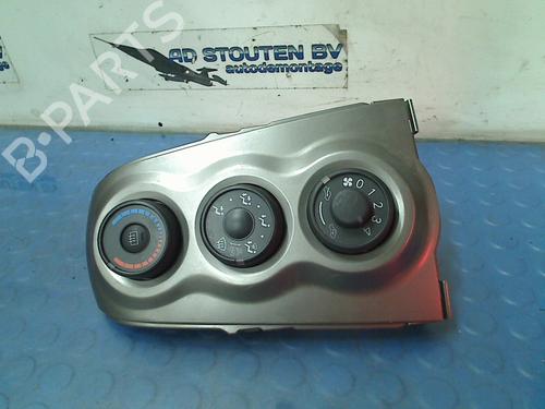 Used Climate control TOYOTA YARIS (_P9_) 1.0 VVT-i (KSP90_, KSP90R) (69 hp) 11310344