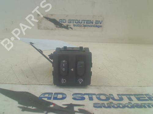 Used Headlight switch RENAULT MEGANE III Grandtour (KZ0/1) 1.5 dCi (KZ09, KZ0D, KZ1G, KZ29, KZ14, KZ1W, KZ10, KZ1F,... (110 hp) 11318046