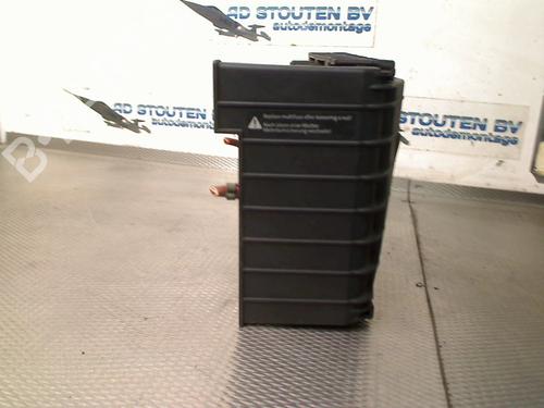 Fuse box VW GOLF VI (5K1) 1.2 TSI | BP28497404E1