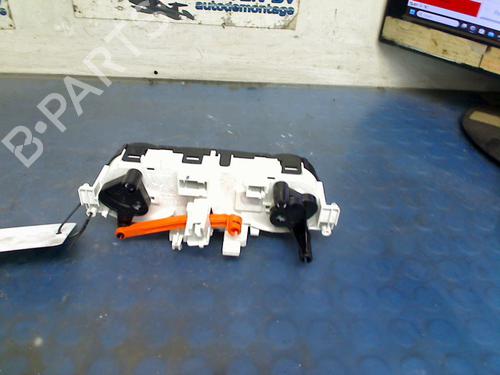 Climate control PEUGEOT 208 I (CA_, CC_) 1.2 VTI 82 | BP25617433I5