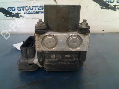 Used ABS pump SKODA FABIA II Combi (545) 1.6 TDI (75 hp) 13519188